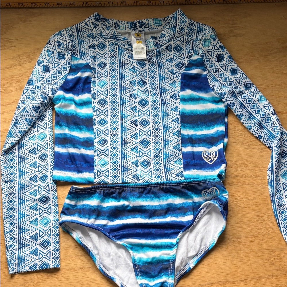 Body Glove Girls Blue & White Patterned Long Sleeve Rashguard Set